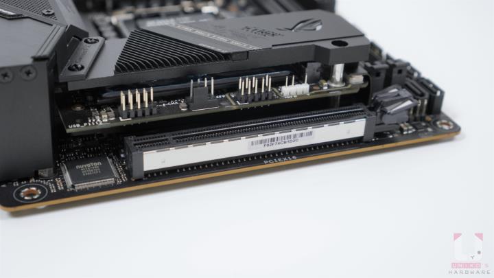 ROG STRIX Z590-I GAMING WIFI 评测开箱，内建 Thunderbolt 4 强悍的迷你小主机板