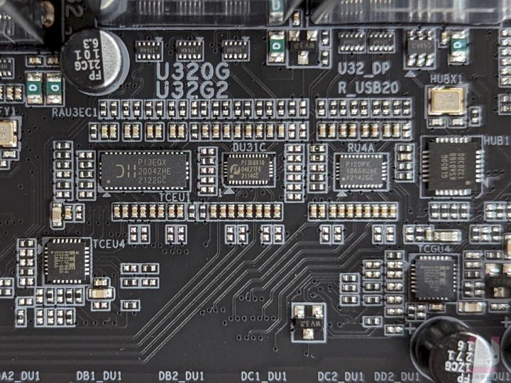 X670E AORUS MASTER 主机板开箱评测