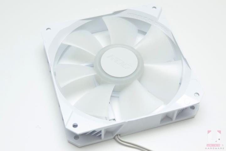 ROG STRIX LC II 360 ARGB WHITE EDITION 开箱测试