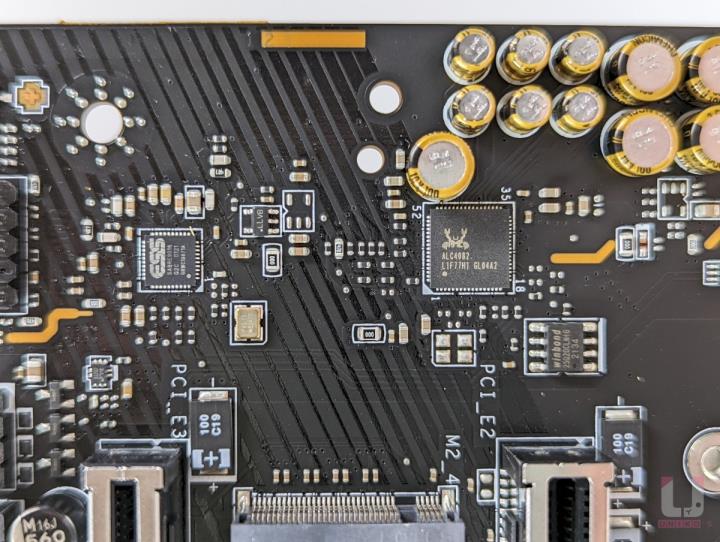 24K 黄金之风，MSI MEG Z690 ACE 主机板开箱评测