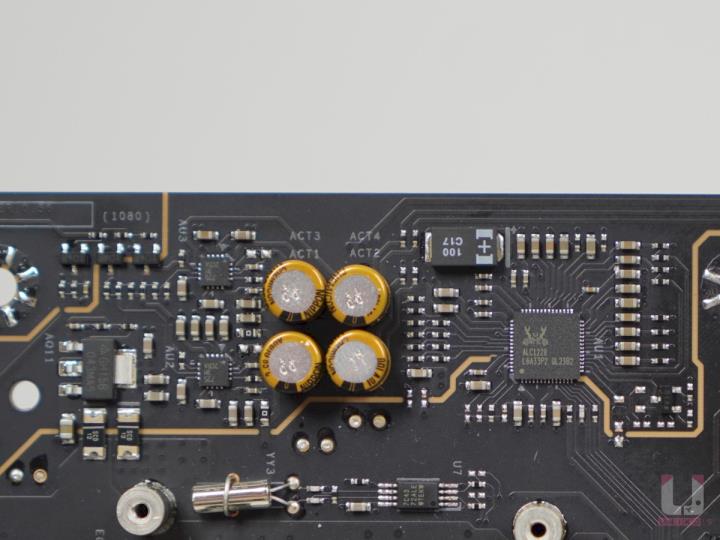 BIOSTAR X670E VALKYRIE 女武神主机板开箱评测