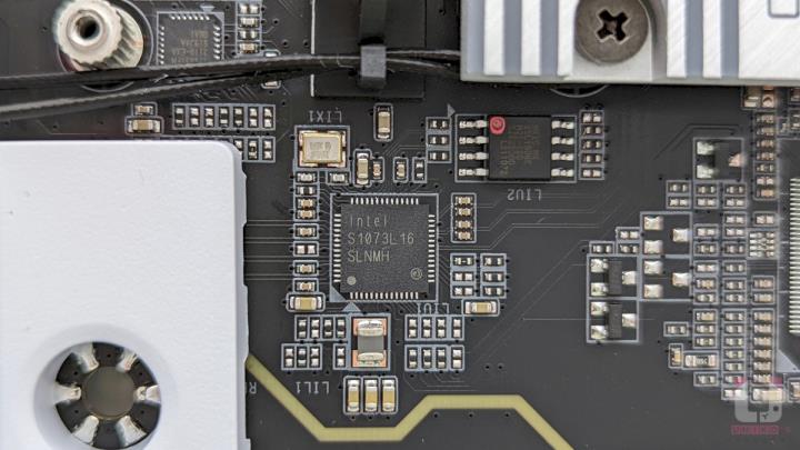 GIGABYTE Z690 AERO G DDR5 主机板开箱评测