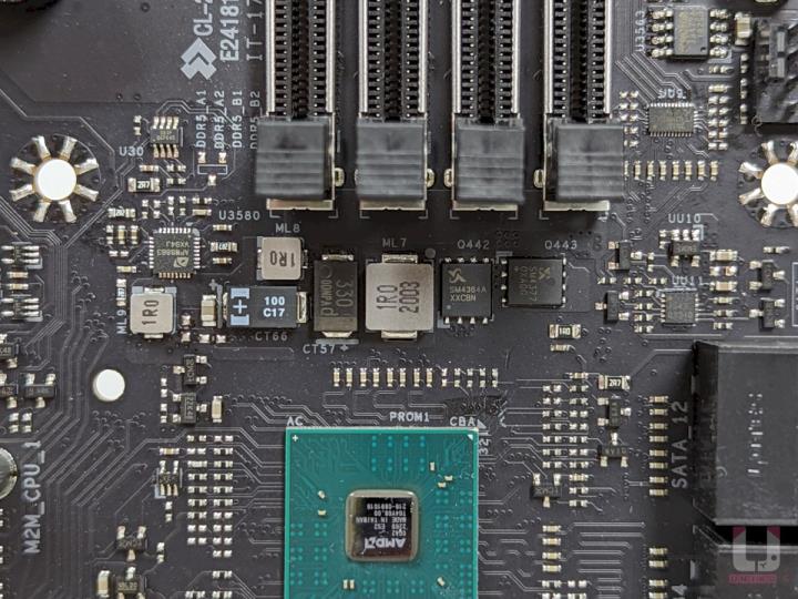 BIOSTAR X670E VALKYRIE 女武神主机板开箱评测
