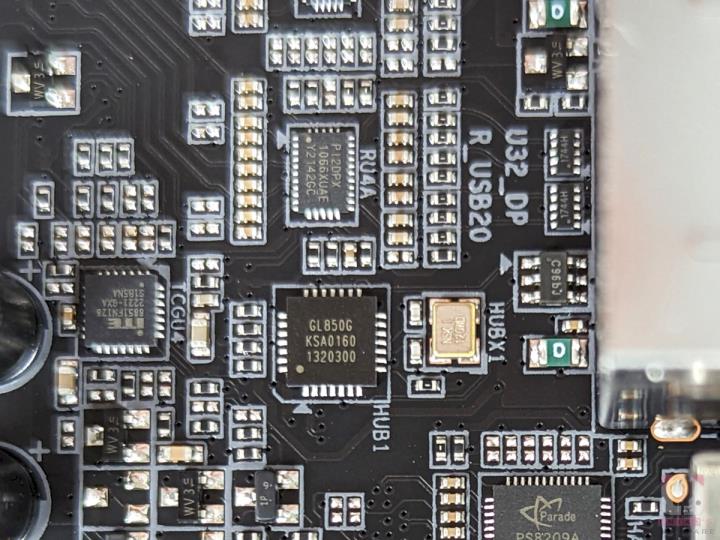 X670E AORUS MASTER 主机板开箱评测