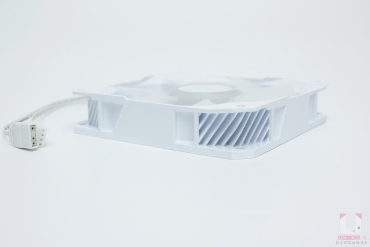 ROG STRIX LC II 360 ARGB WHITE EDITION 开箱测试