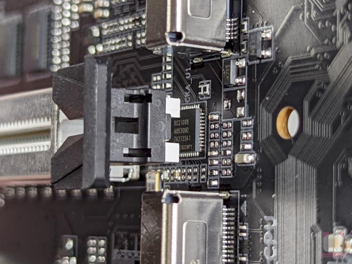 X670E AORUS MASTER 主机板开箱评测