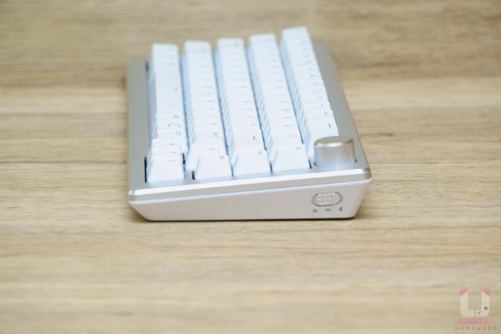 Cooler Master MM731 & CK721 三模键盘滑鼠开箱