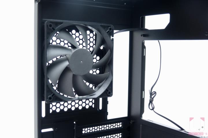 安钛克 Antec DF800 FLUX 机壳开箱测试