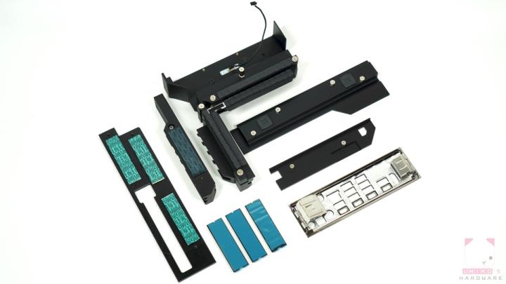 ROG CROSSHAIR X670E HERO 主机板开箱评测