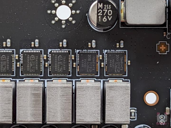 MSI MEG X670E ACE 主机板开箱评测