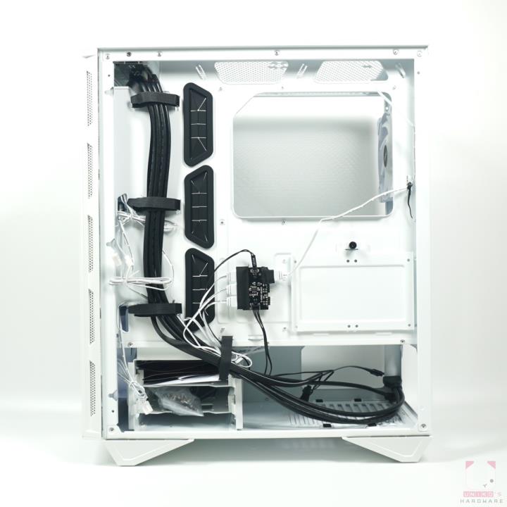 MSI MPG GUNGNIR 110R WHITE 净白机壳开箱