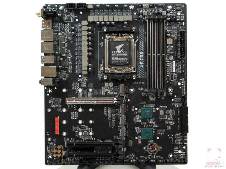 X670E AORUS MASTER 主机板开箱评测