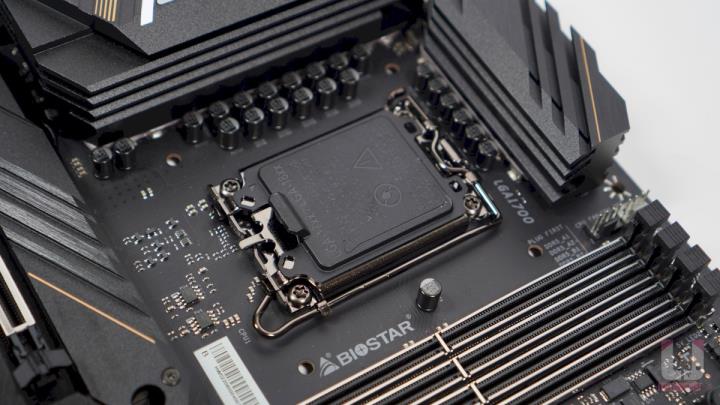 BIOSTAR Z790 VALKYRIE 主机板开箱评测