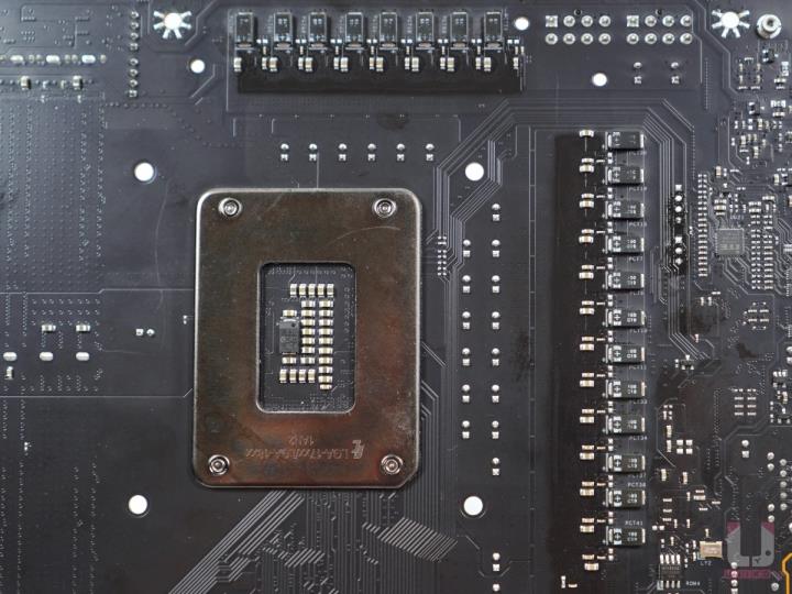 BIOSTAR Z790 VALKYRIE 主机板开箱评测
