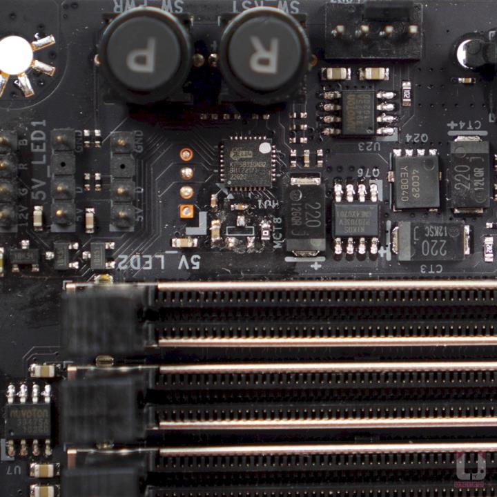 BIOSTAR Z790 VALKYRIE 主机板开箱评测