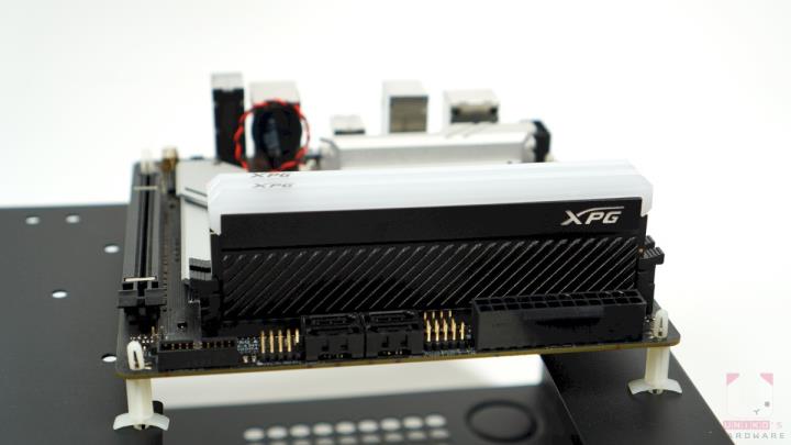 轻鬆超频到 3800！XPG SPECTRIX D45G PRO DDR4 RGB 电竞记忆体评测开箱