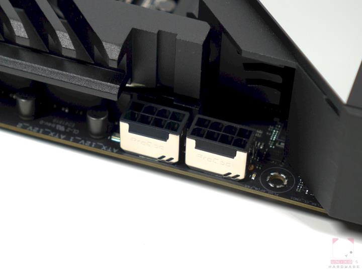 ROG CROSSHAIR X670E HERO 主机板开箱评测