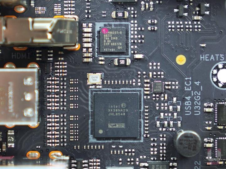 ROG CROSSHAIR X670E HERO 主机板开箱评测