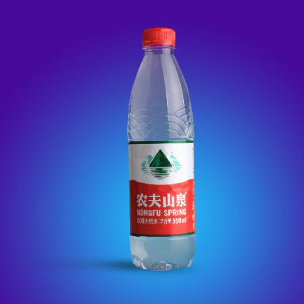 PS快速抠出矿泉水瓶