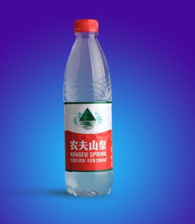 PS快速抠出矿泉水瓶
