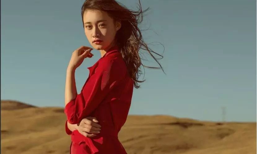 Photoshop调出外景人像照片青绿色效果
