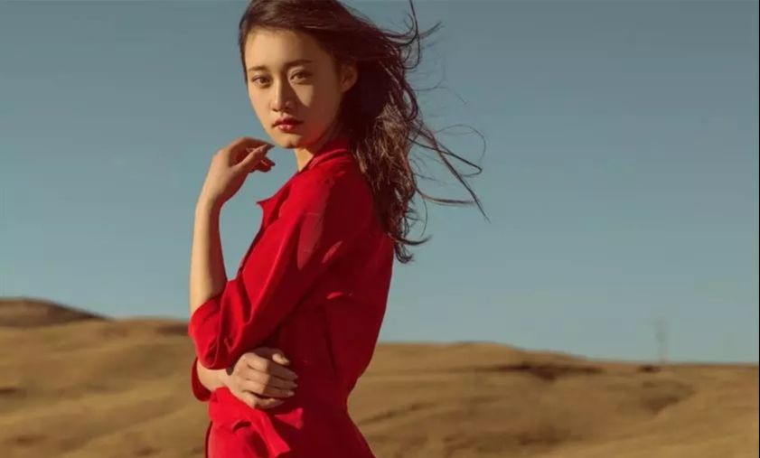 Photoshop调出外景人像照片青绿色效果
