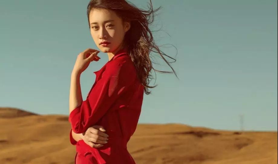 Photoshop调出外景人像照片青绿色效果