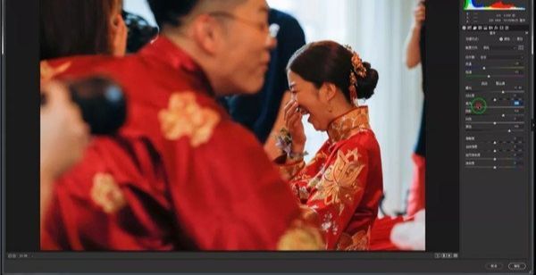 Photoshop快速纠正曝光不足的婚片